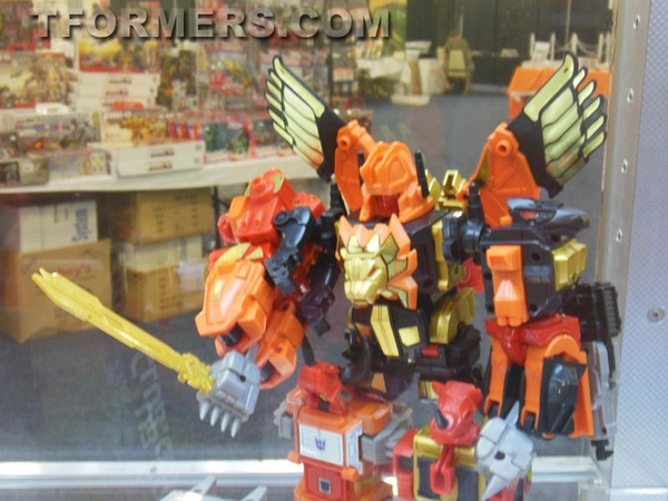 Transformers=botcon 2013 Generatations Prime Paltinum  (23 of 424)